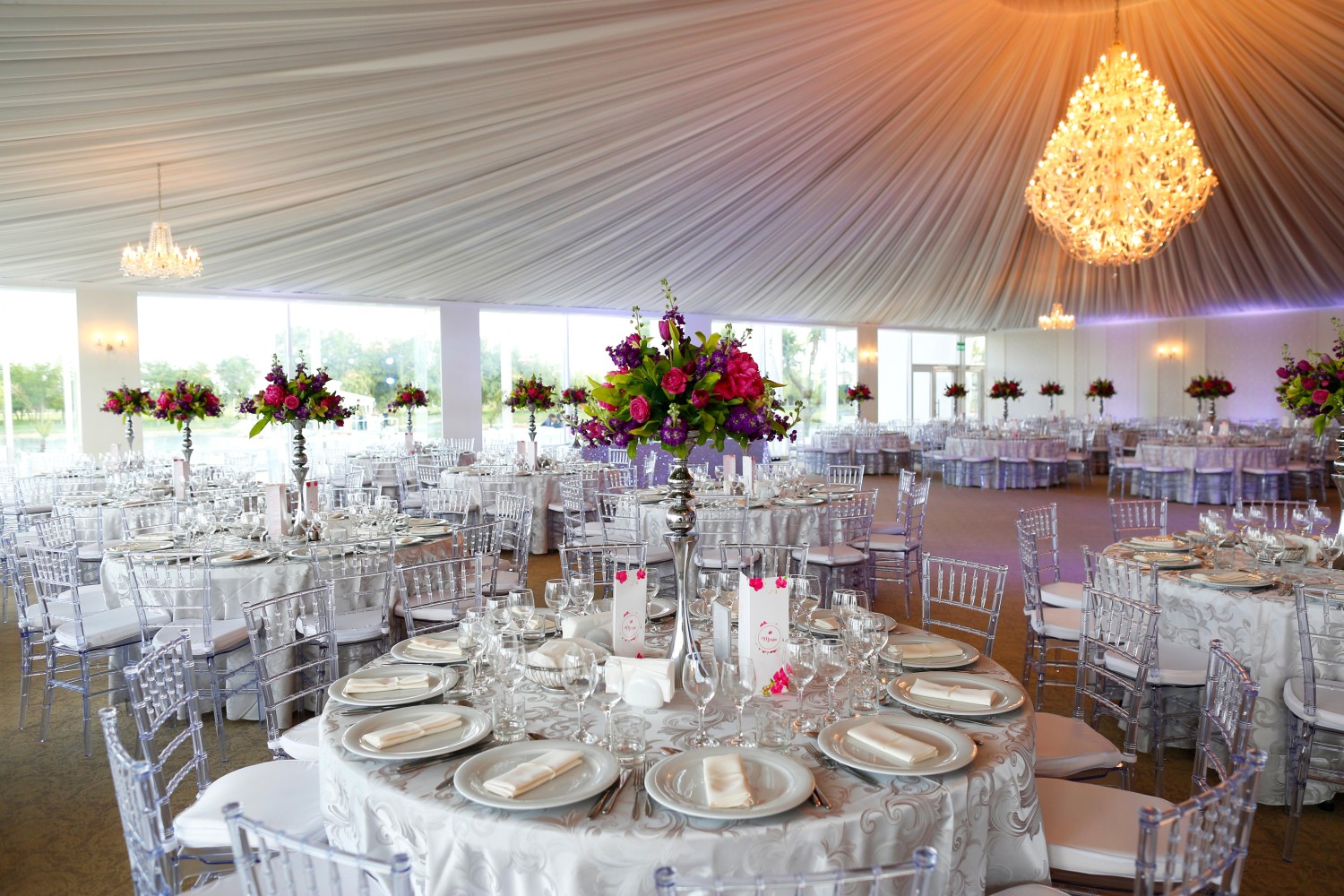 felig_nyitott_helyszin